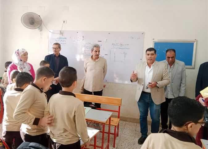 إحالة مدير ومسؤول توريدات بمجمع مدارس في القليوبية للتحقيق
