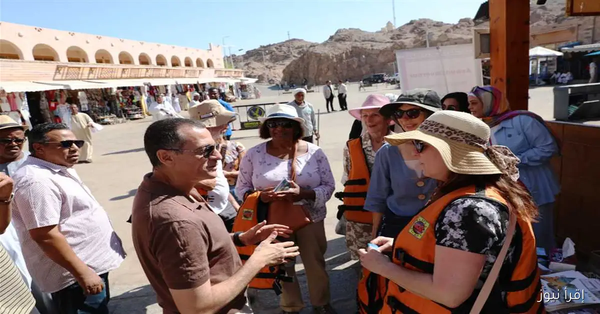 أسوان تحتفل باليوم العالمي للسياحة بهدايا وعروض فنية في ساحة معبد فيله