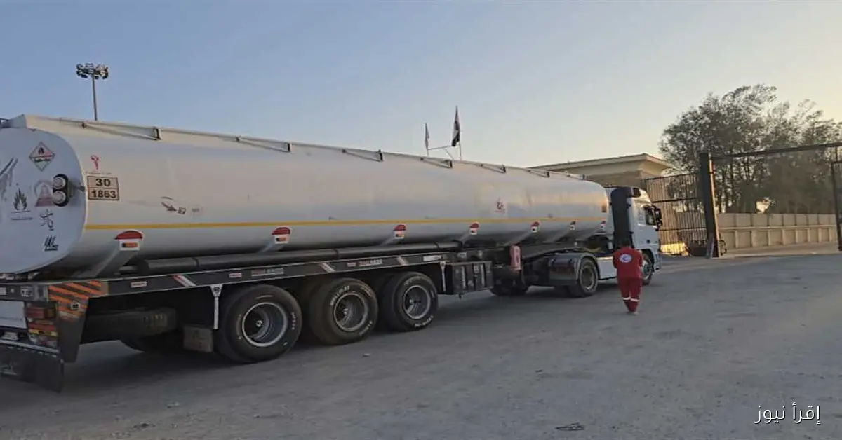 إدخال 3 شاحنات من الوقود إلى قطاع غزة عبر معبر كرم أبو سالم