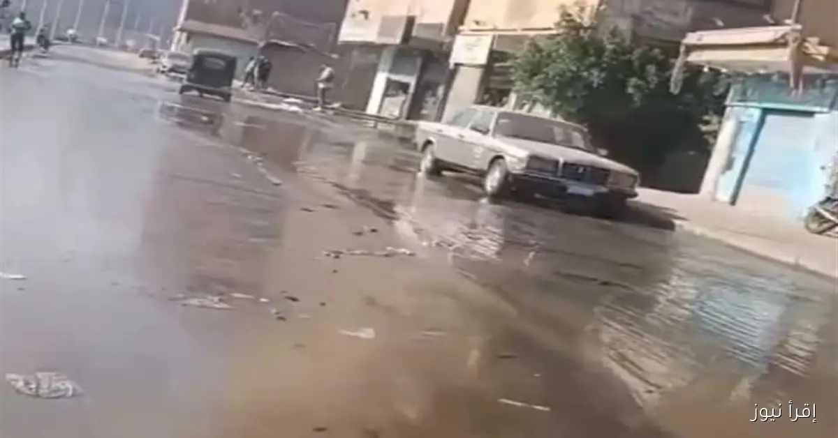 ازدحام مروري في شبرا الخيمة نتيجة كسر ماسورة مياه بشارع المطحن