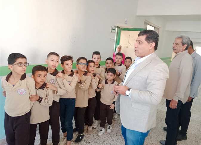 إحالة مدير ومسؤول توريدات بمجمع مدارس في القليوبية للتحقيق