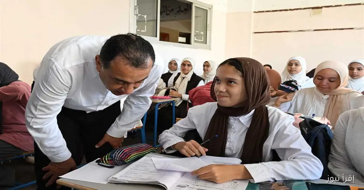 رئيس الوزراء يعبر عن شكره لوزير التعليم وفريق العمل في إحدى المدارس بالمنوفية بعد زيارة مفاجئة