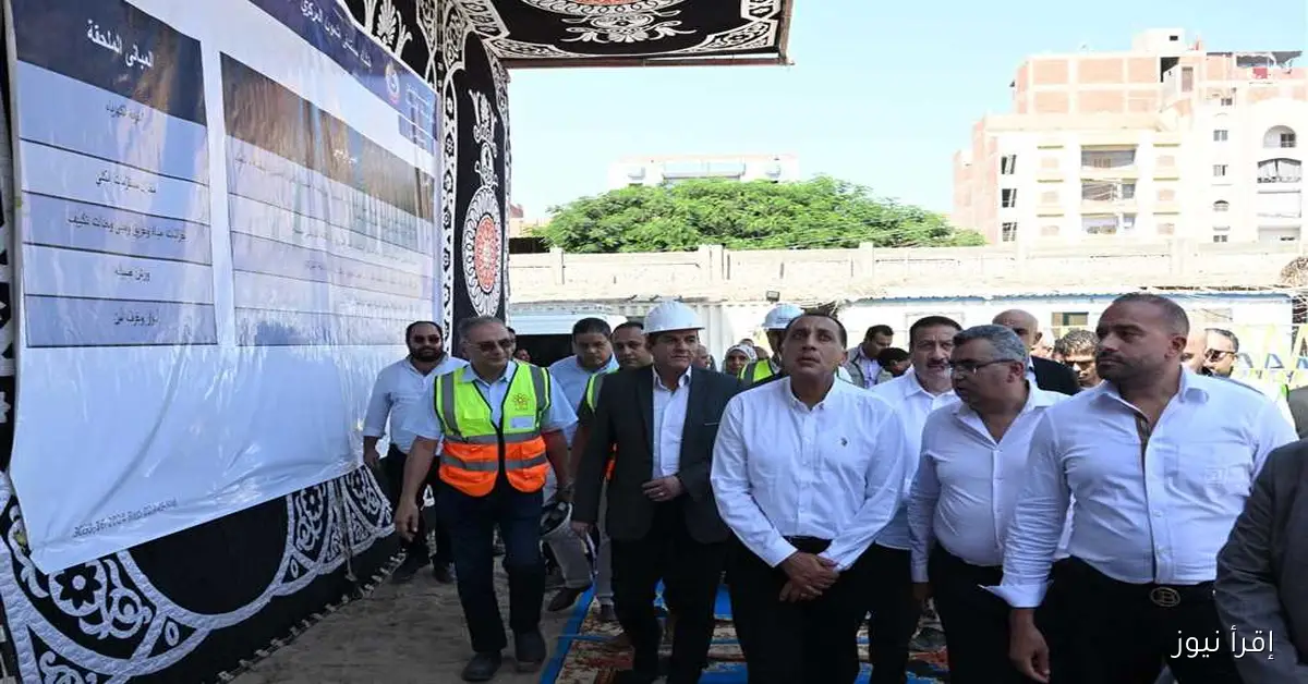 رئيس الوزراء يقوم بزيارة مصنع العربي–تويواتشي للزجاج في قويسنا