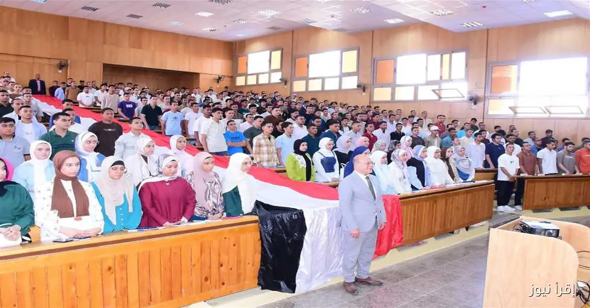 طلاب الدفعة الأولى من كلية الطب البشري يجتمعون في أول محاضرة بجامعة سوهاج الأهلية