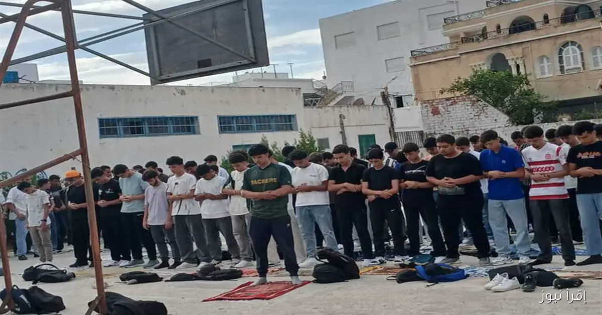 منع الطلاب من الصلاة داخل المعهد يثير جدلاً في تونس: “صلوا في داركم”