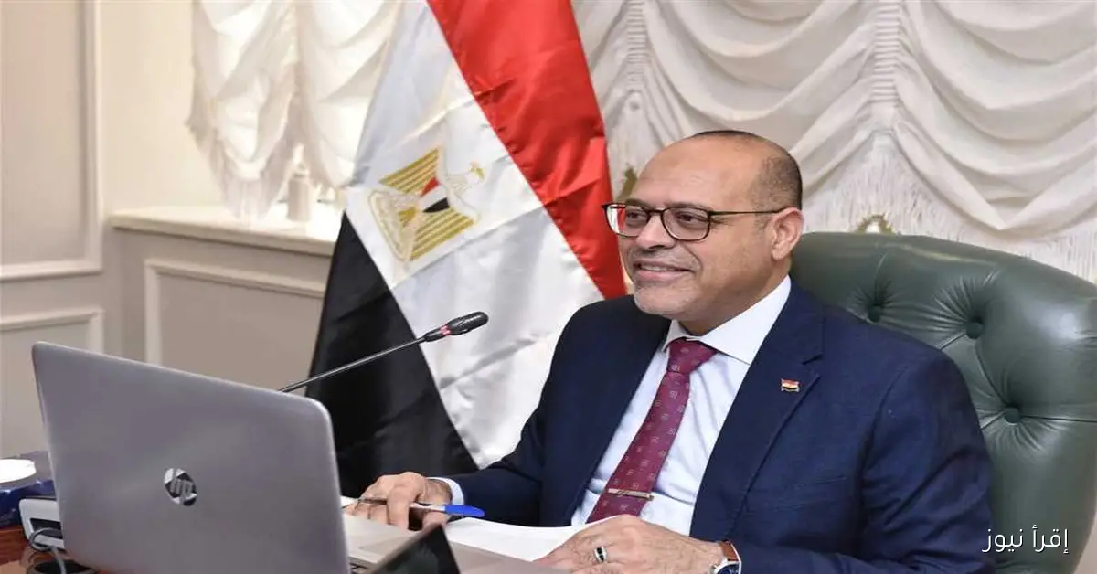 وزير العمل يوجه بمتابعة حادث حريق مصنع المحلة واتخاذ الإجراءات اللازمة بسرعة