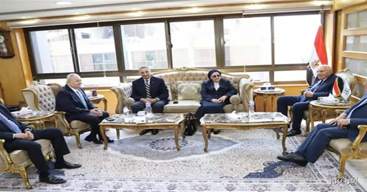 وفد من «حقوق الإسكندرية» يقدم التهاني لرئيسي مجلس القضاء الأعلى ومجلس الدولة بمناسبة توليهما المنصبين