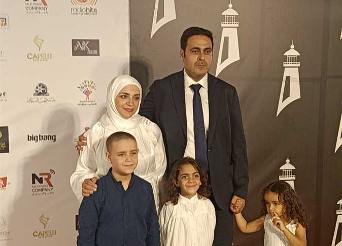 أحمد الرافعي مع عائلته