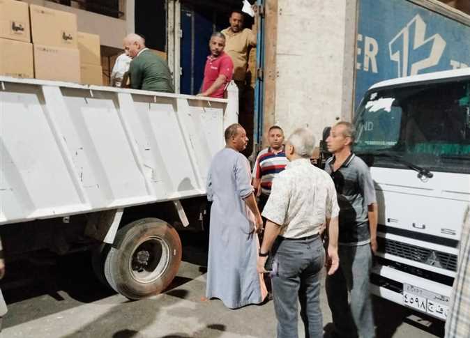 توزيع التابلت علي طلاب الثانوي بالمنيا