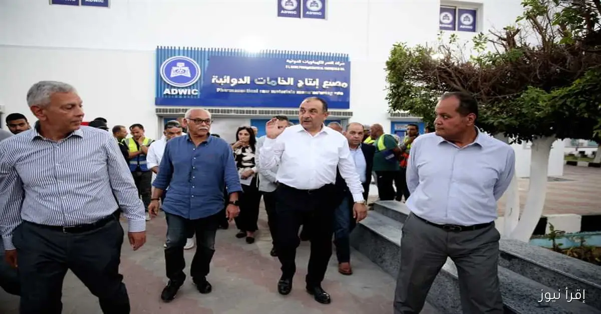 وزير قطاع الأعمال يقوم بجولة تفقدية لمصانع النصر للكيماويات الدوائية ويشدد على أهمية توطين صناعة الدواء كأولوية استراتيجية